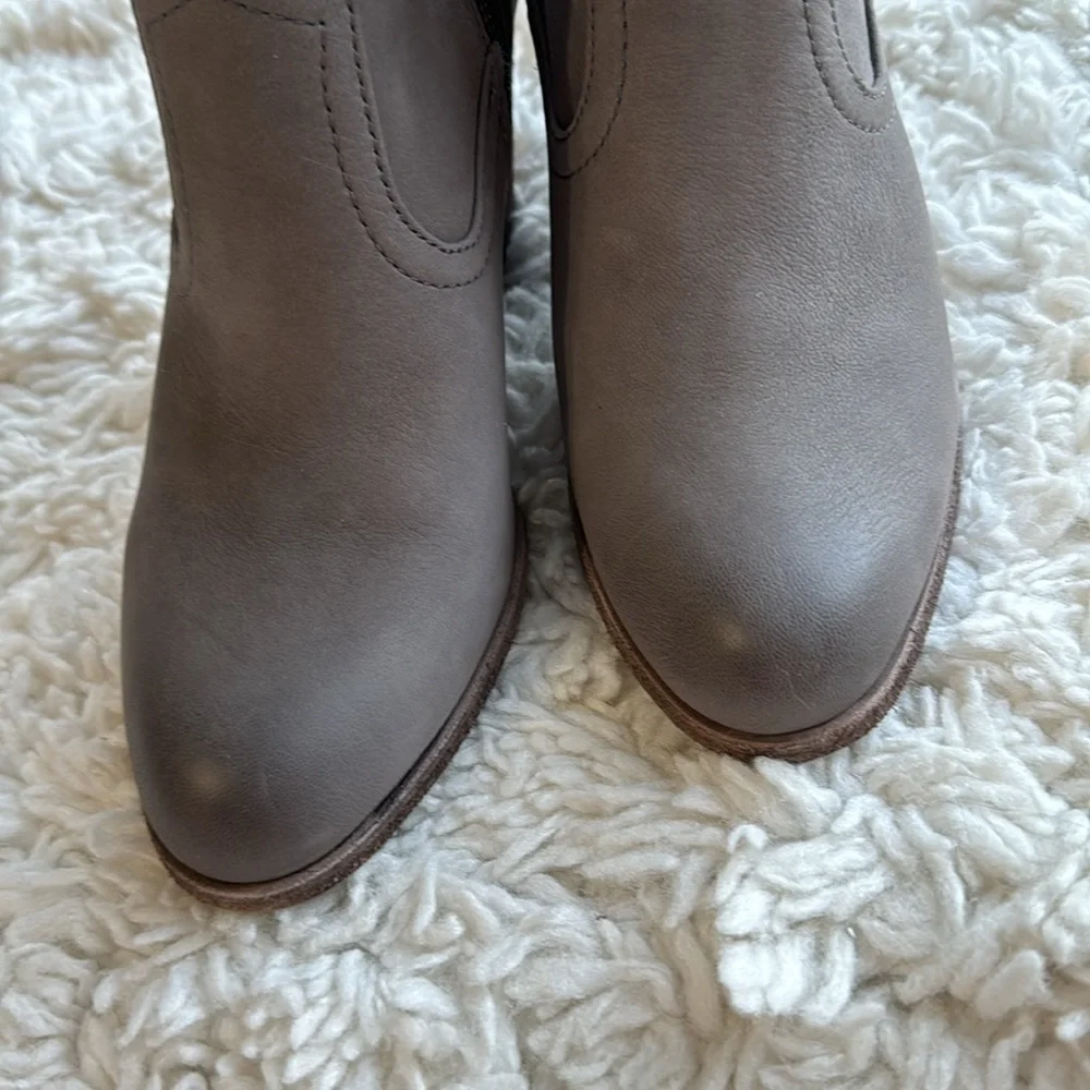 🆕 Frye‎ Essa Leather Booties